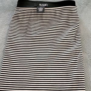 Stripped skirt